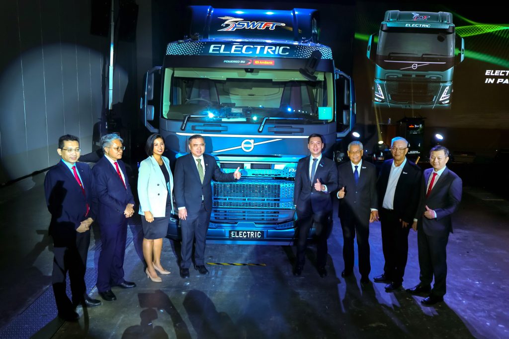 Swift Launches Green Logistics Division and Delivers Malaysia’s First Electric Prime Movers to Unilever Malaysia at MITEC, AmBank Finances Landmark Deal