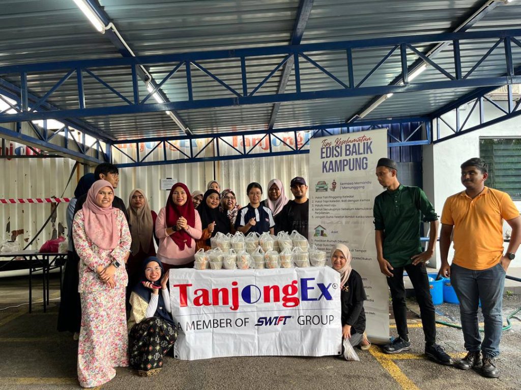 Program Memasak dan Agihan Bubur Lambuk